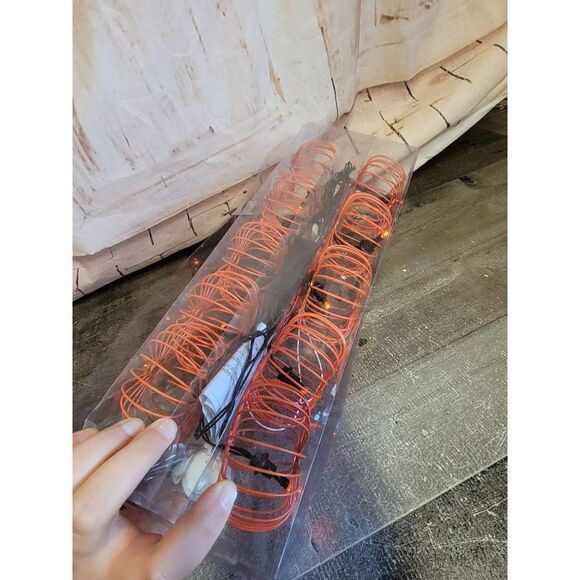 Halloween orange metal string light decor figure - Picture 7 of 7